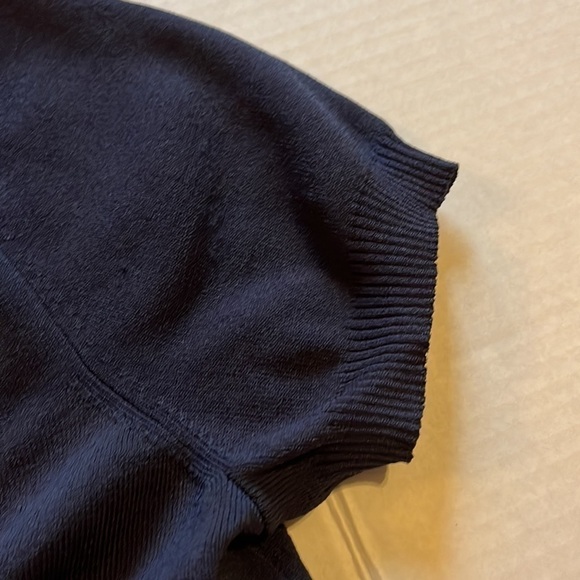 AnnTaylor loft-size M-navy,white bead trim, scoop neck, short sleeve, snap front - Picture 6 of 10